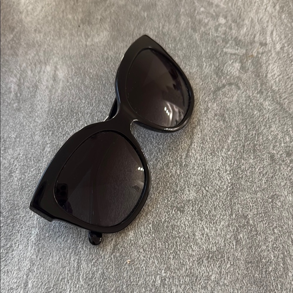 Coach Black Oversized Sunglasses with Glossy Finish